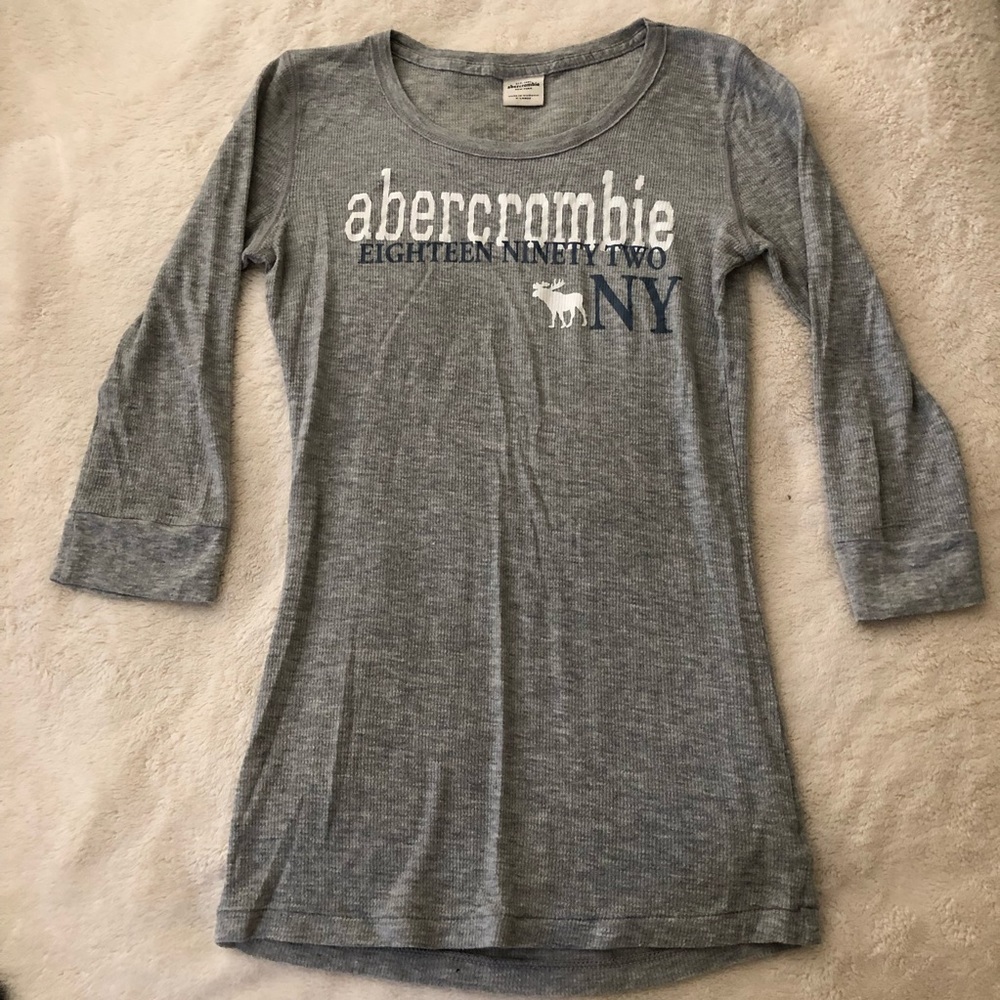 mid sleeve gray top